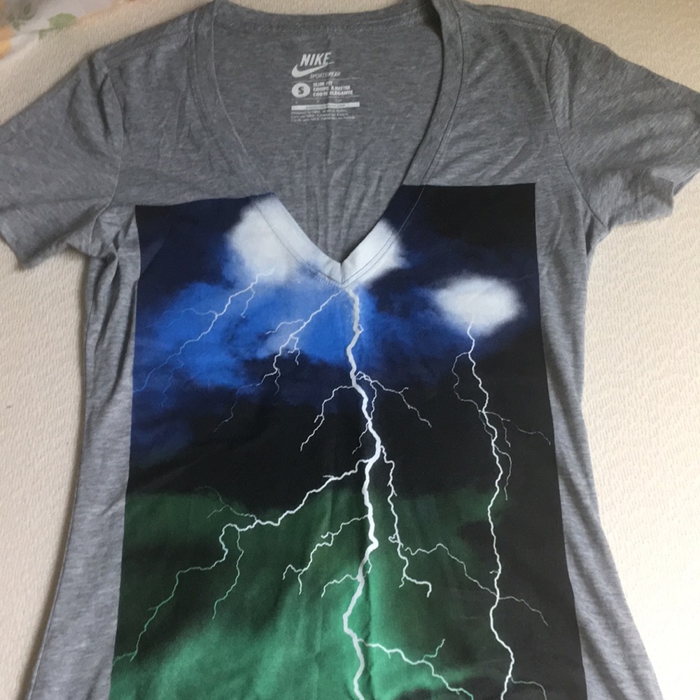 Nike sportswear top